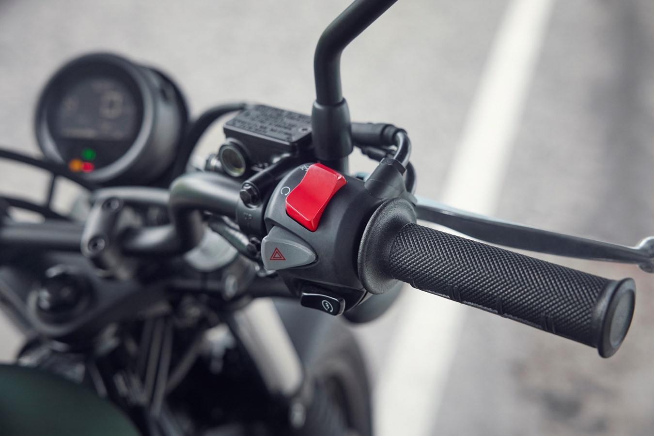 Honda CL500, la scrambler media