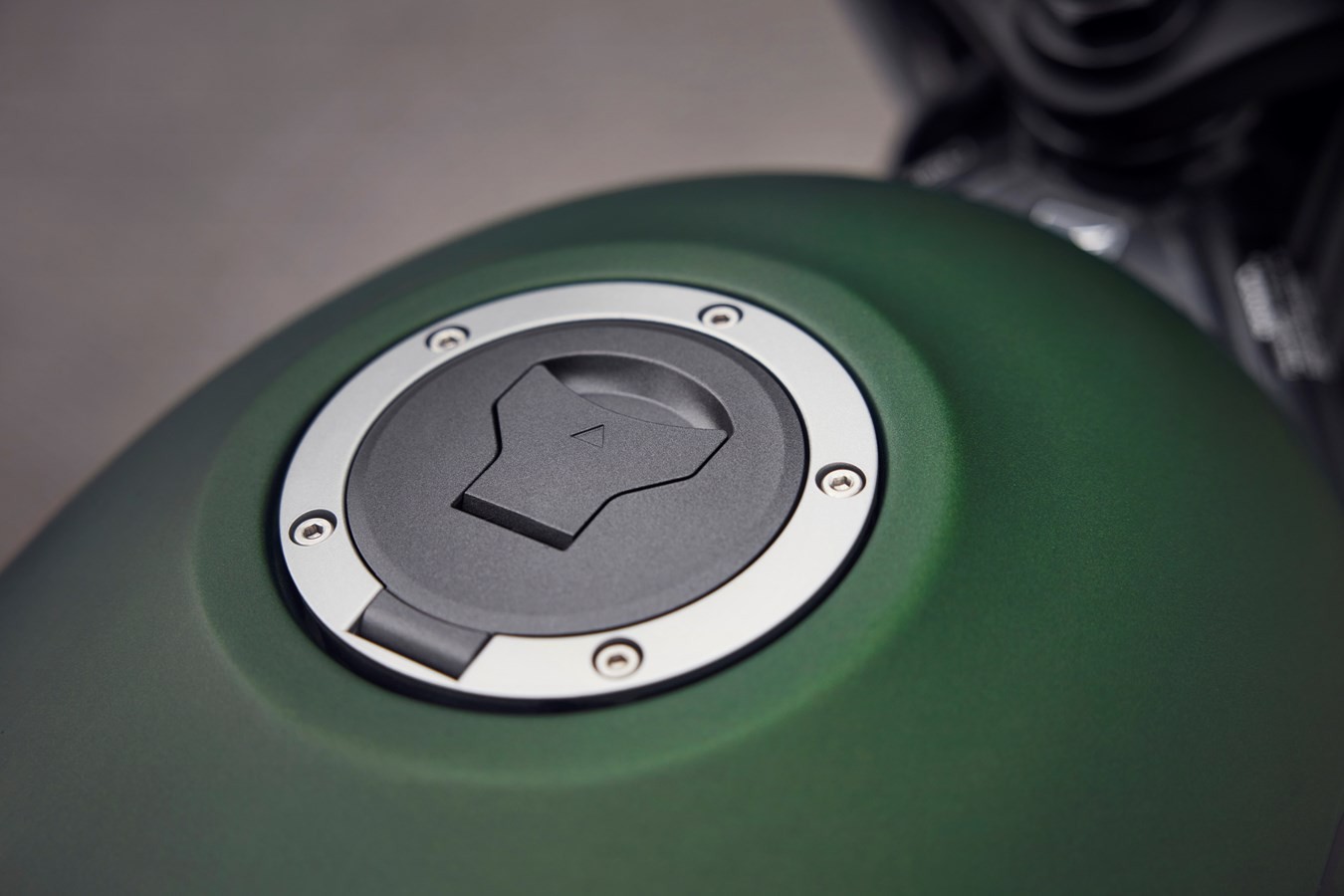 Honda CL500, la scrambler media