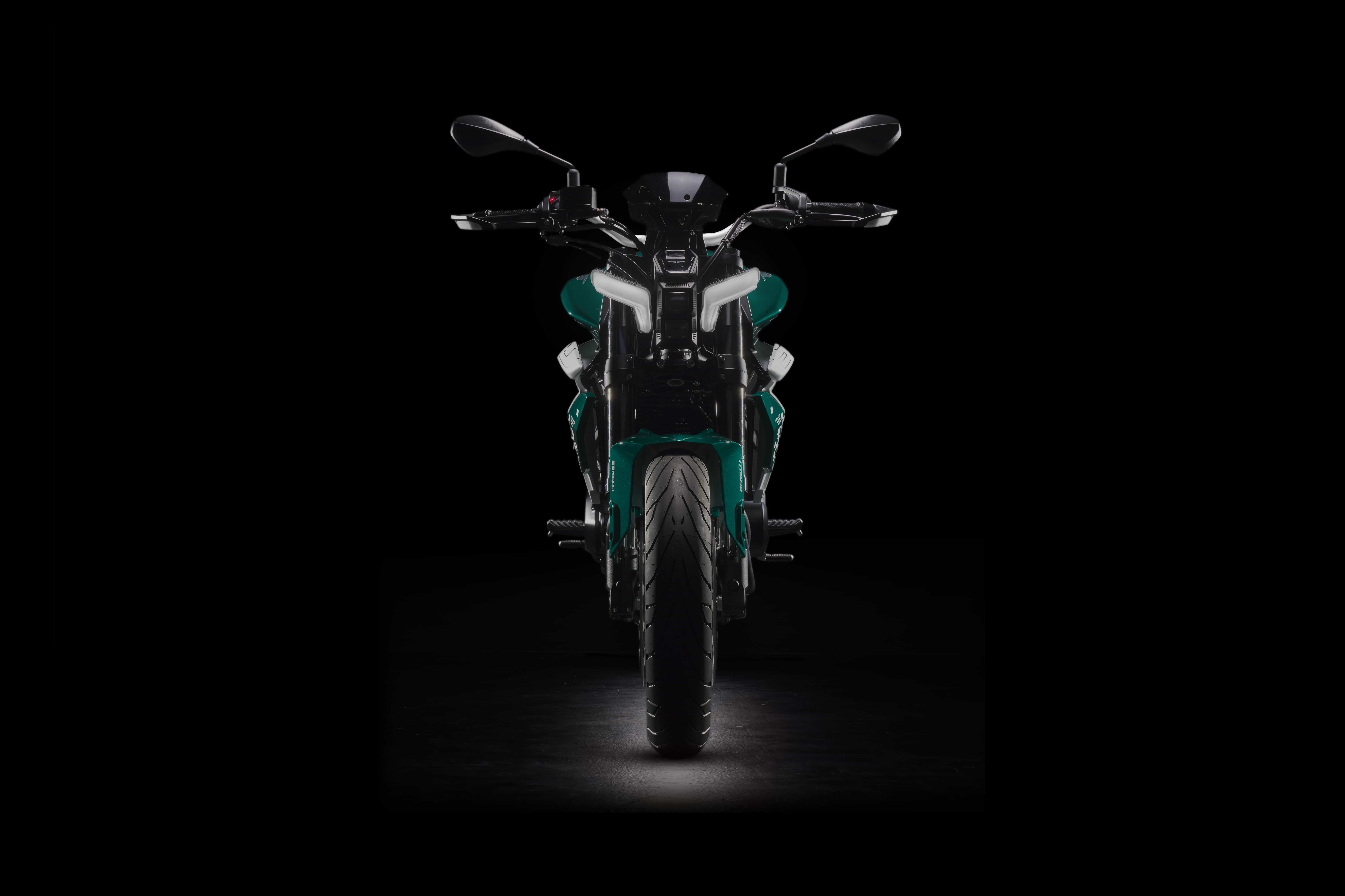 Benelli Tornado Naked Twin 500: foto