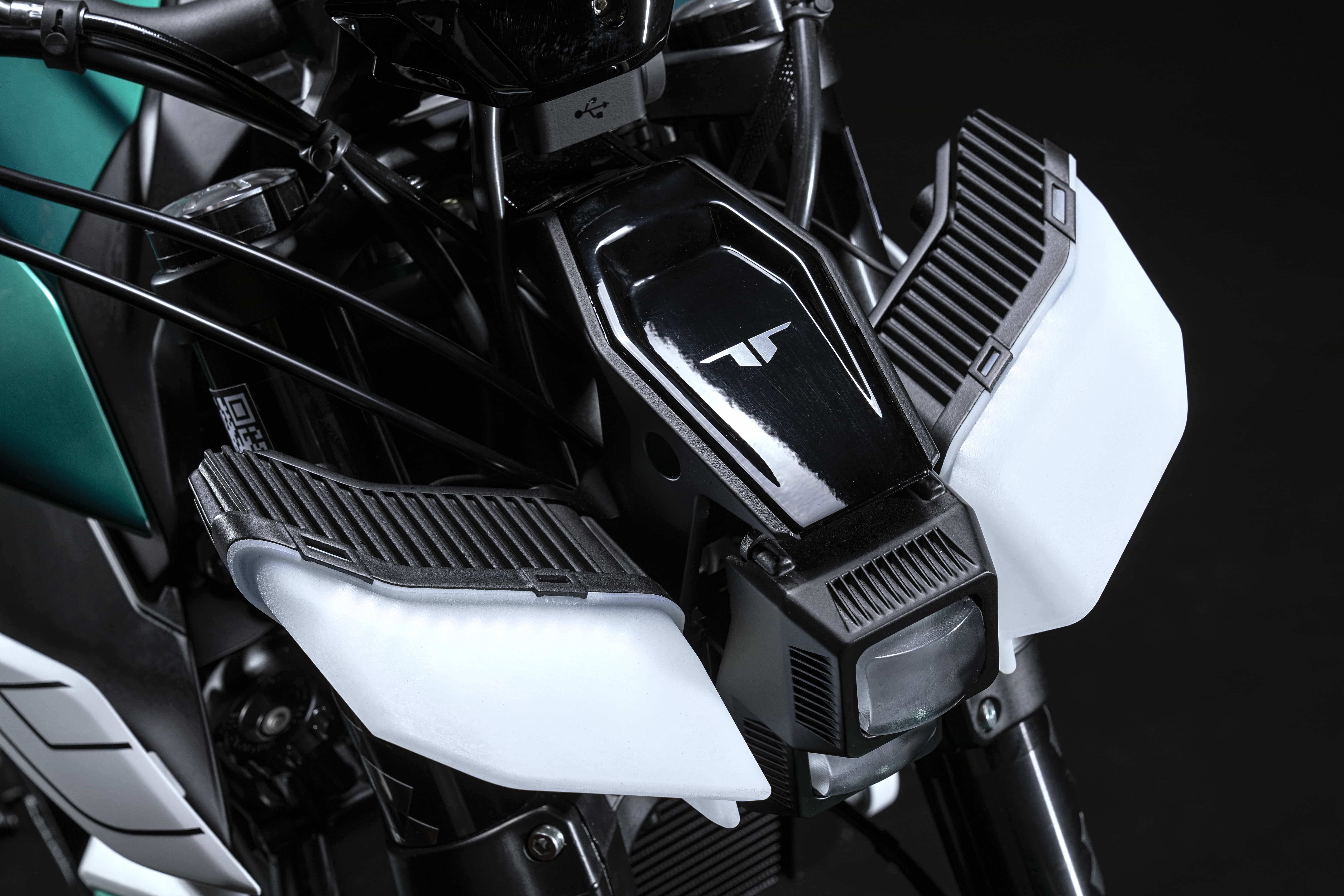 Benelli Tornado Naked Twin 500: foto