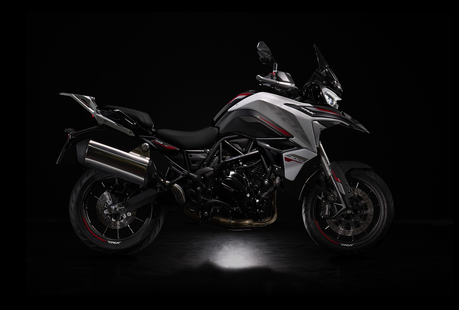 Benelli TRK 702 e 702 X: le foto