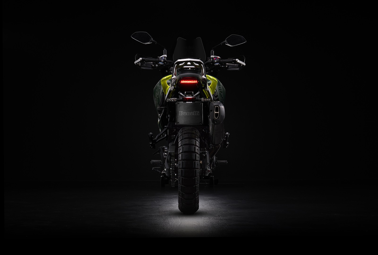 Benelli TRK 702 e 702 X: le foto