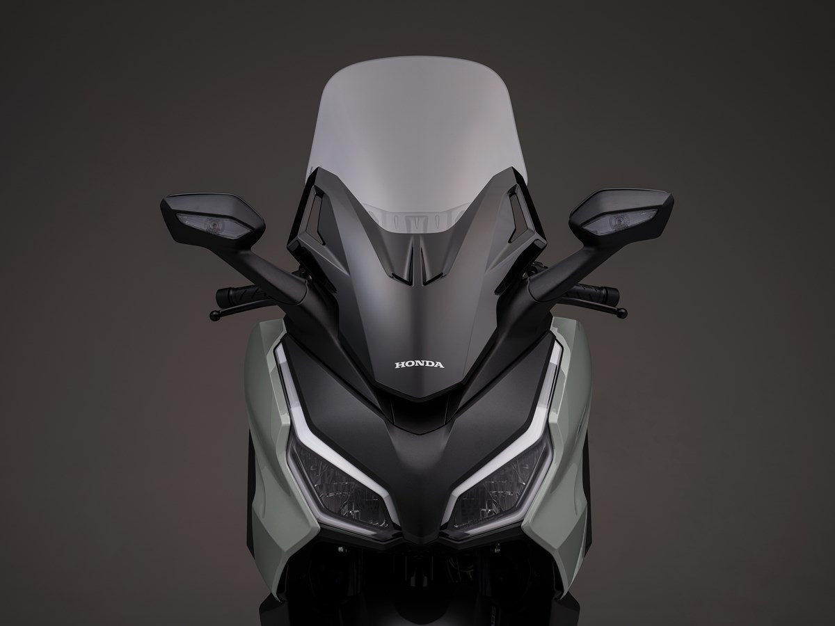 Honda Forza 125 2023: foto