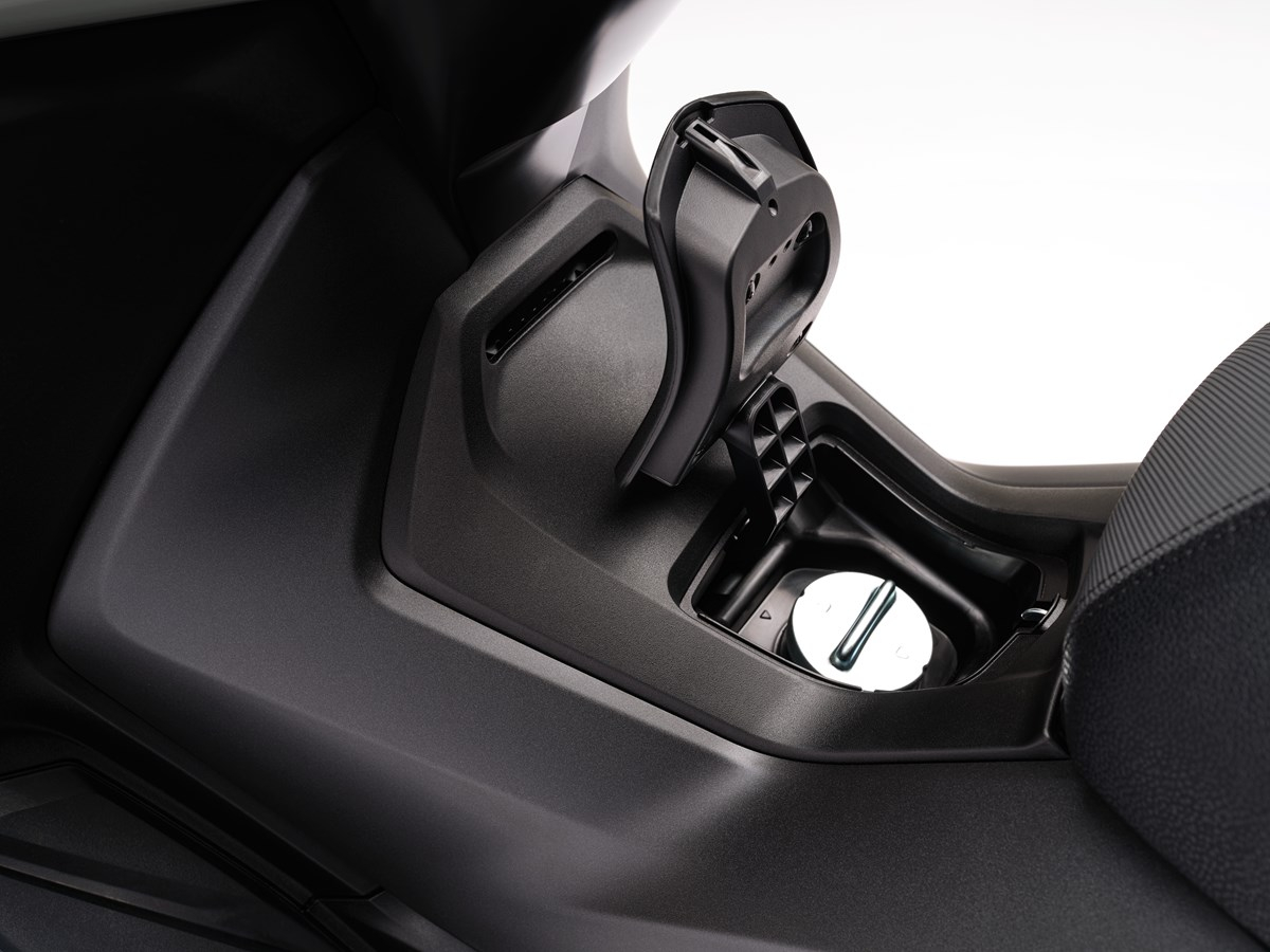 Honda Forza 125 2023: foto