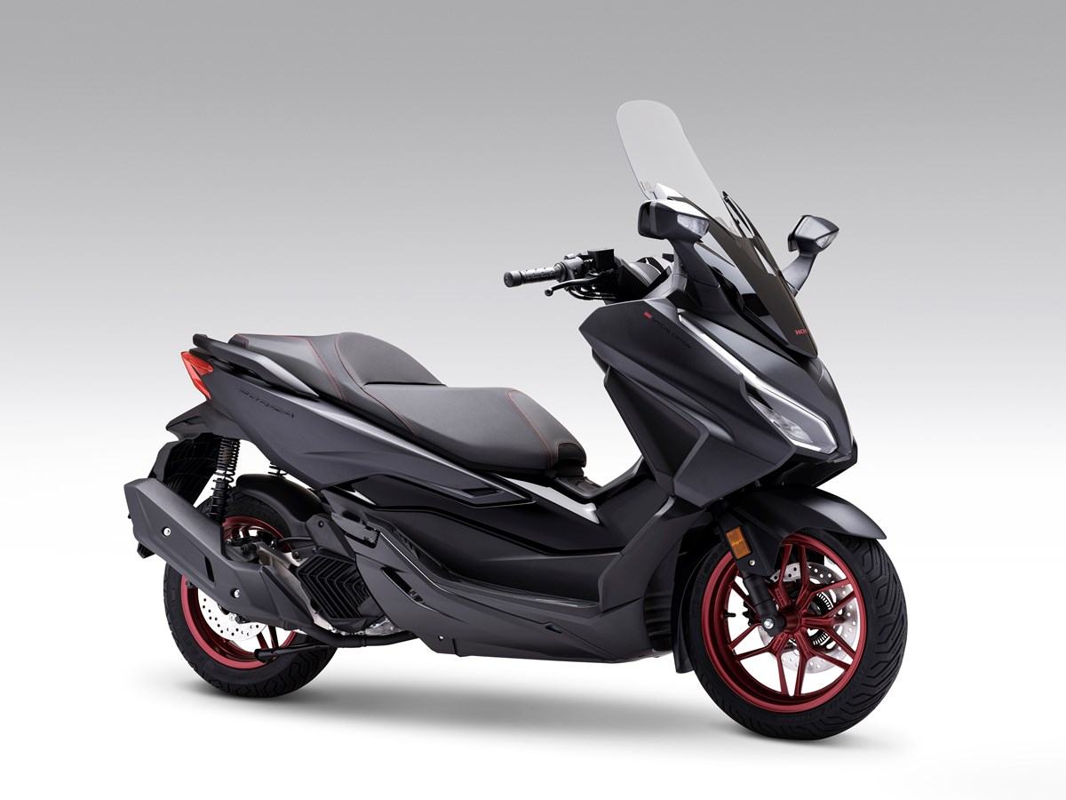 Honda Forza 125 2023: foto