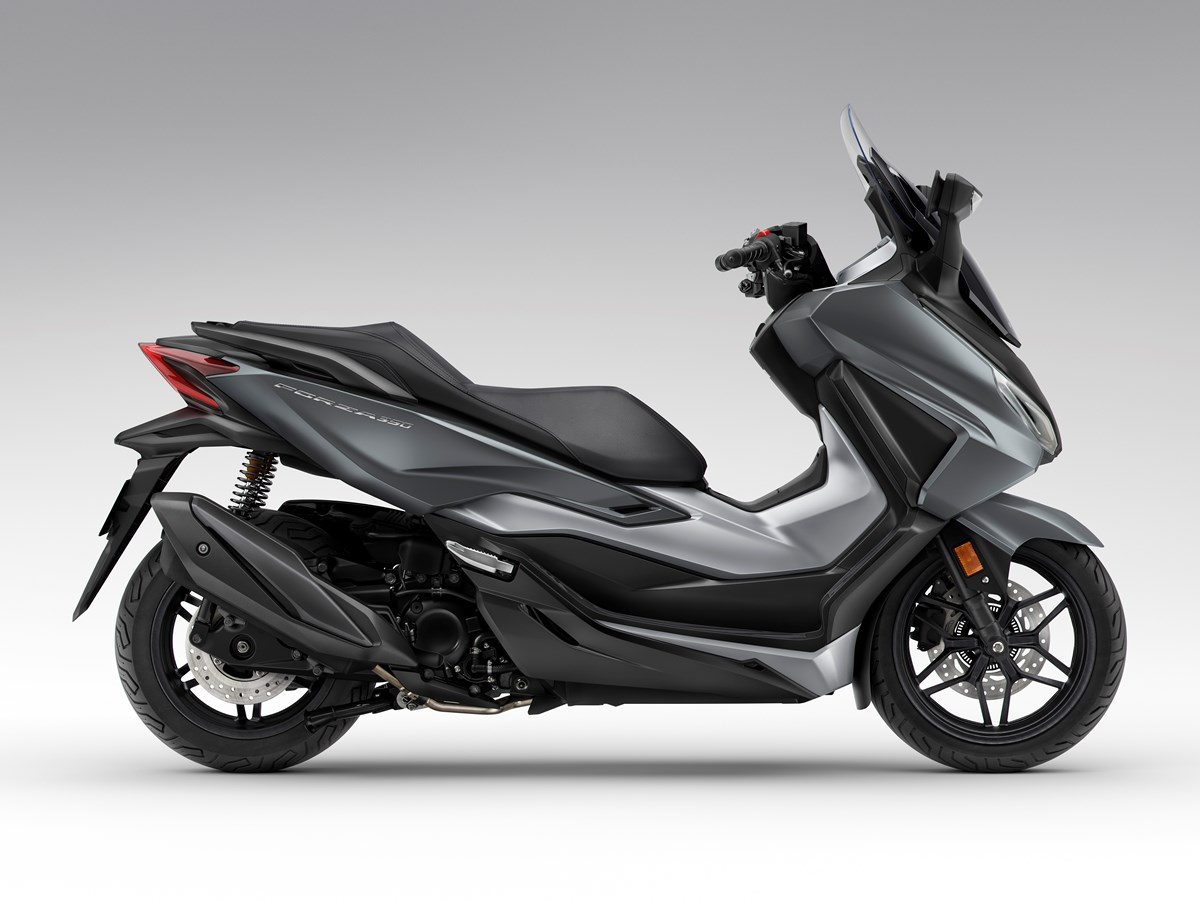 Honda Forza 350 2023: foto