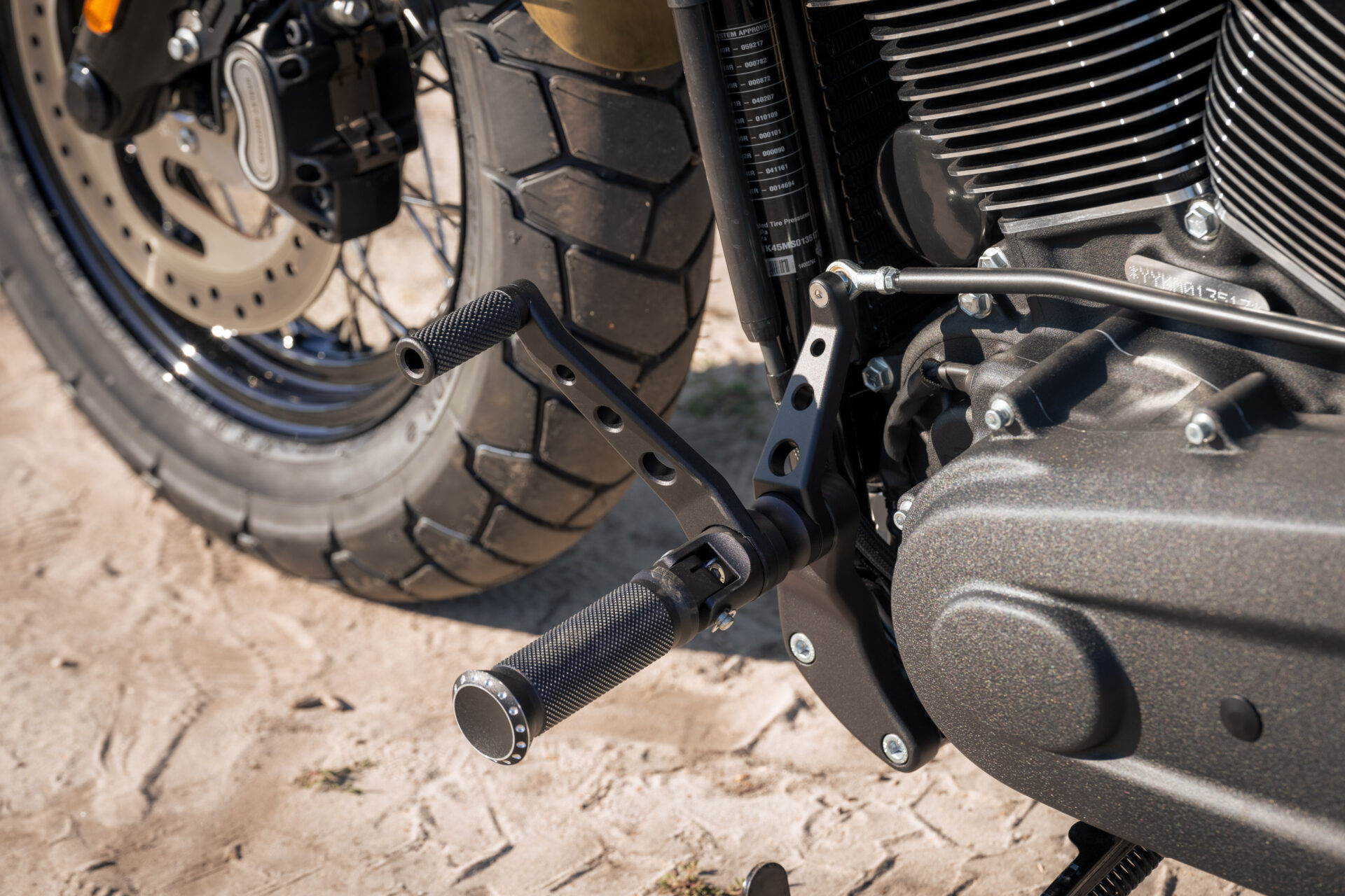 Harley-Davidson Street Bob "Mustang" by Thunderbike