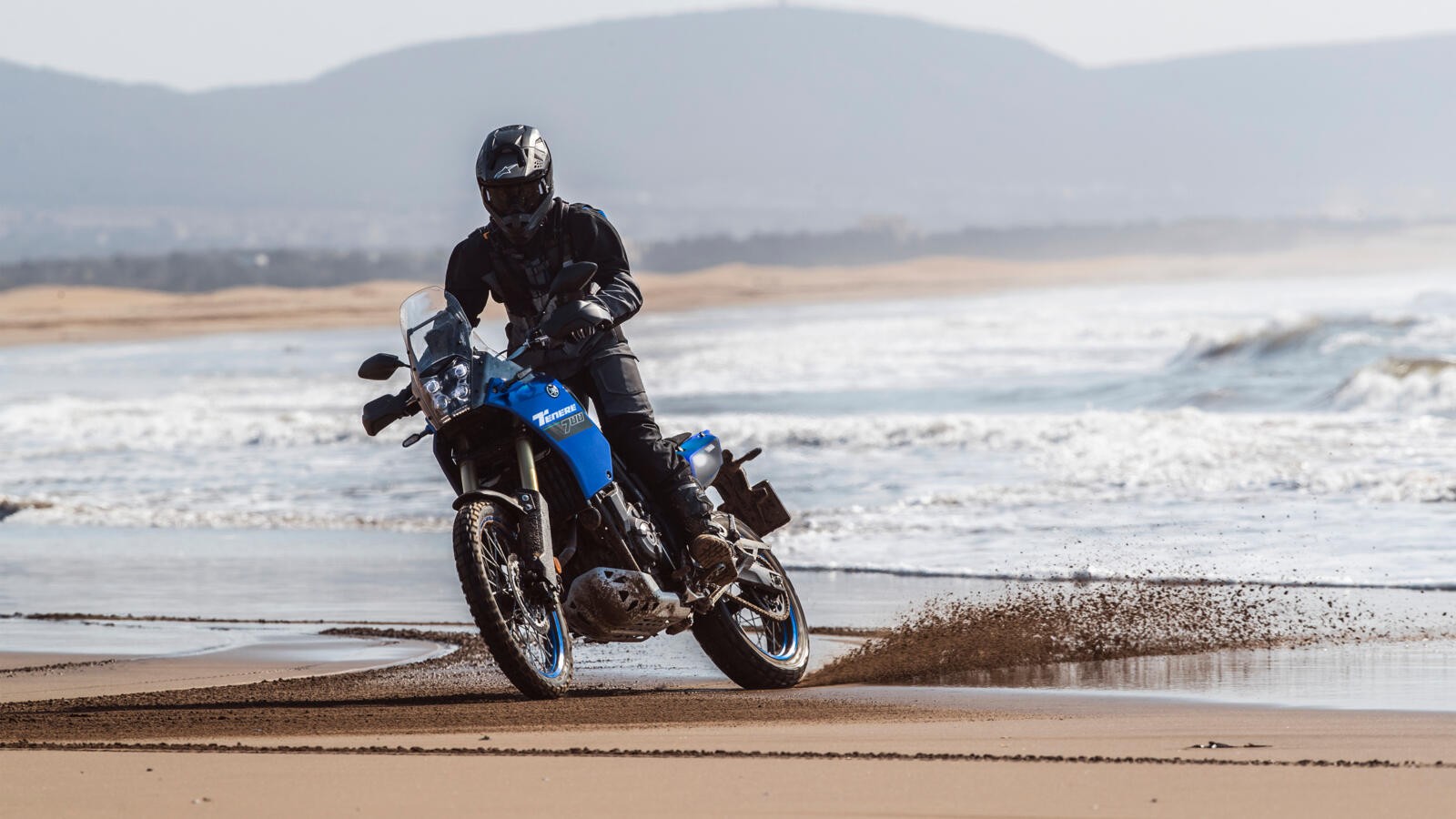 Yamaha Ténéré 700 e Ténéré 700 Rally Edition 2023: foto