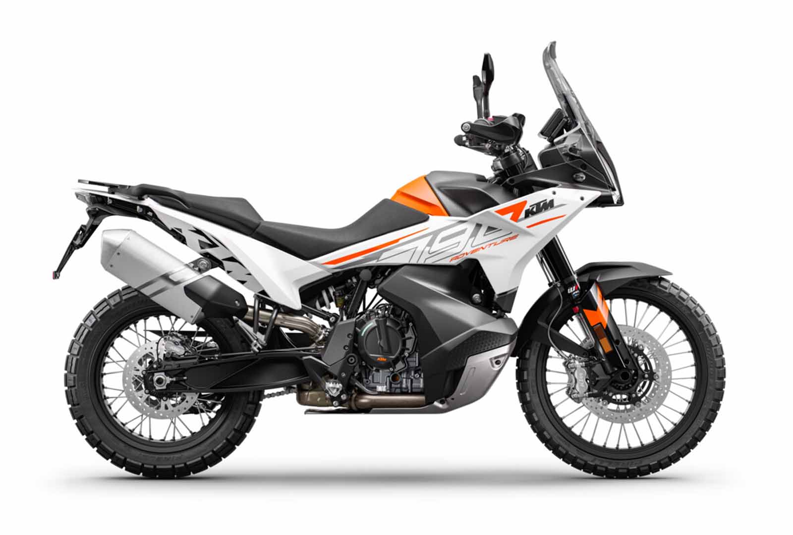 KTM 790 Adventure 2023: le foto