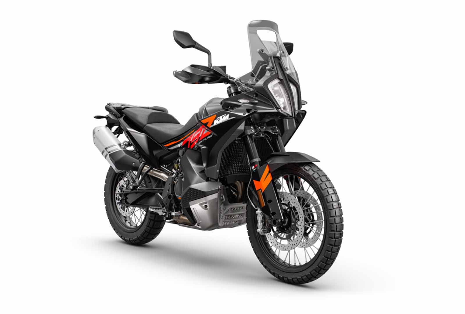 KTM 790 Adventure 2023: le foto