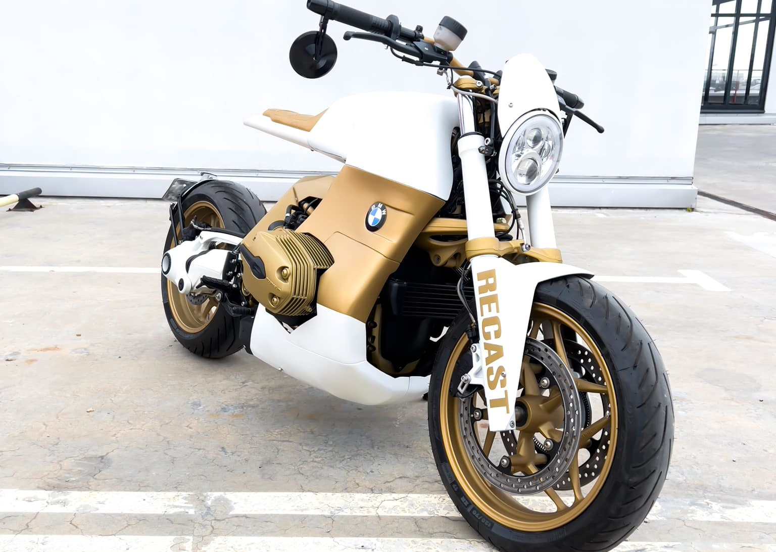 BMW R 1200 ST by Recast Moto