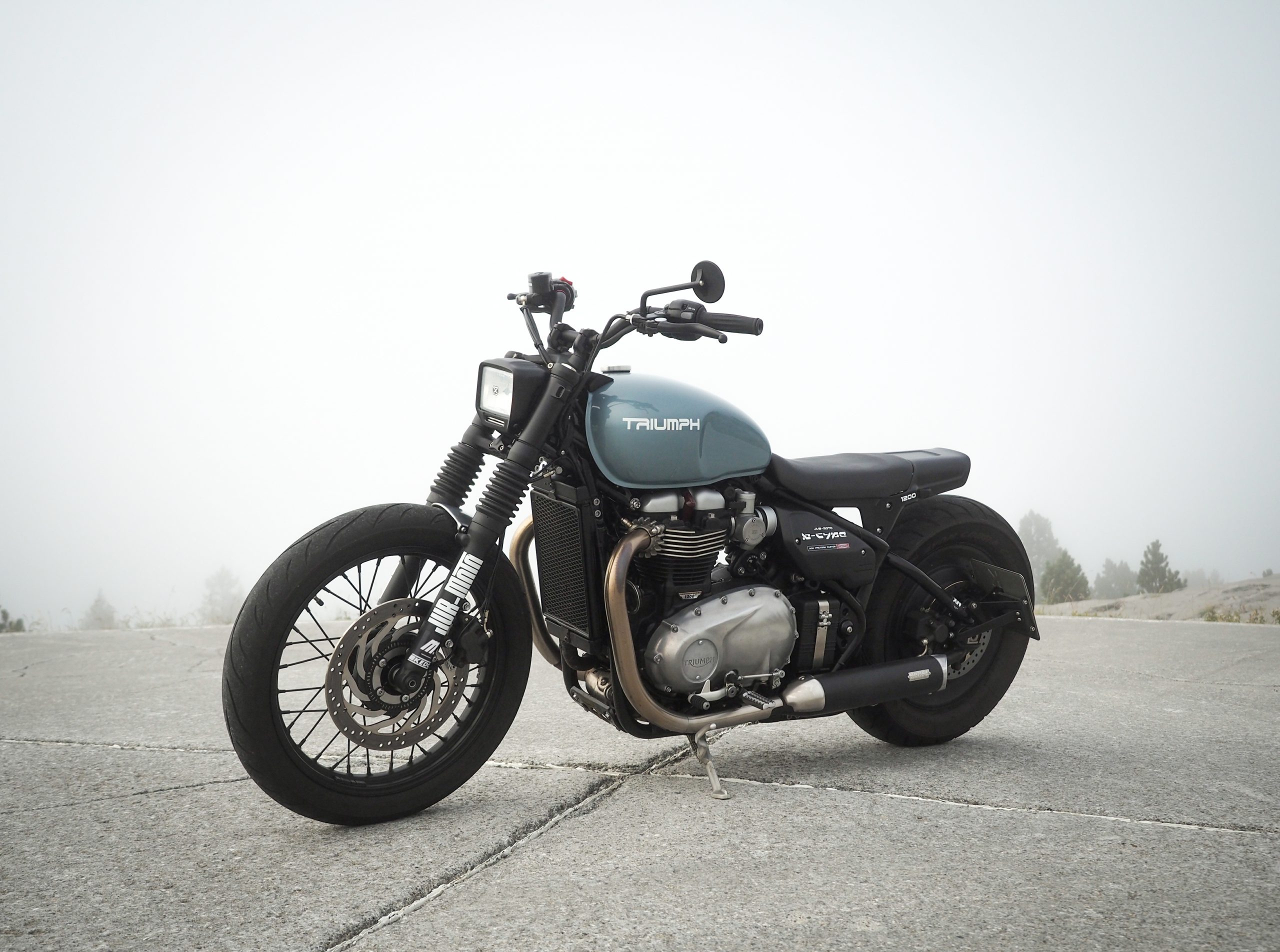 Triumph Bonneville Bobber "B-Type" by JvB