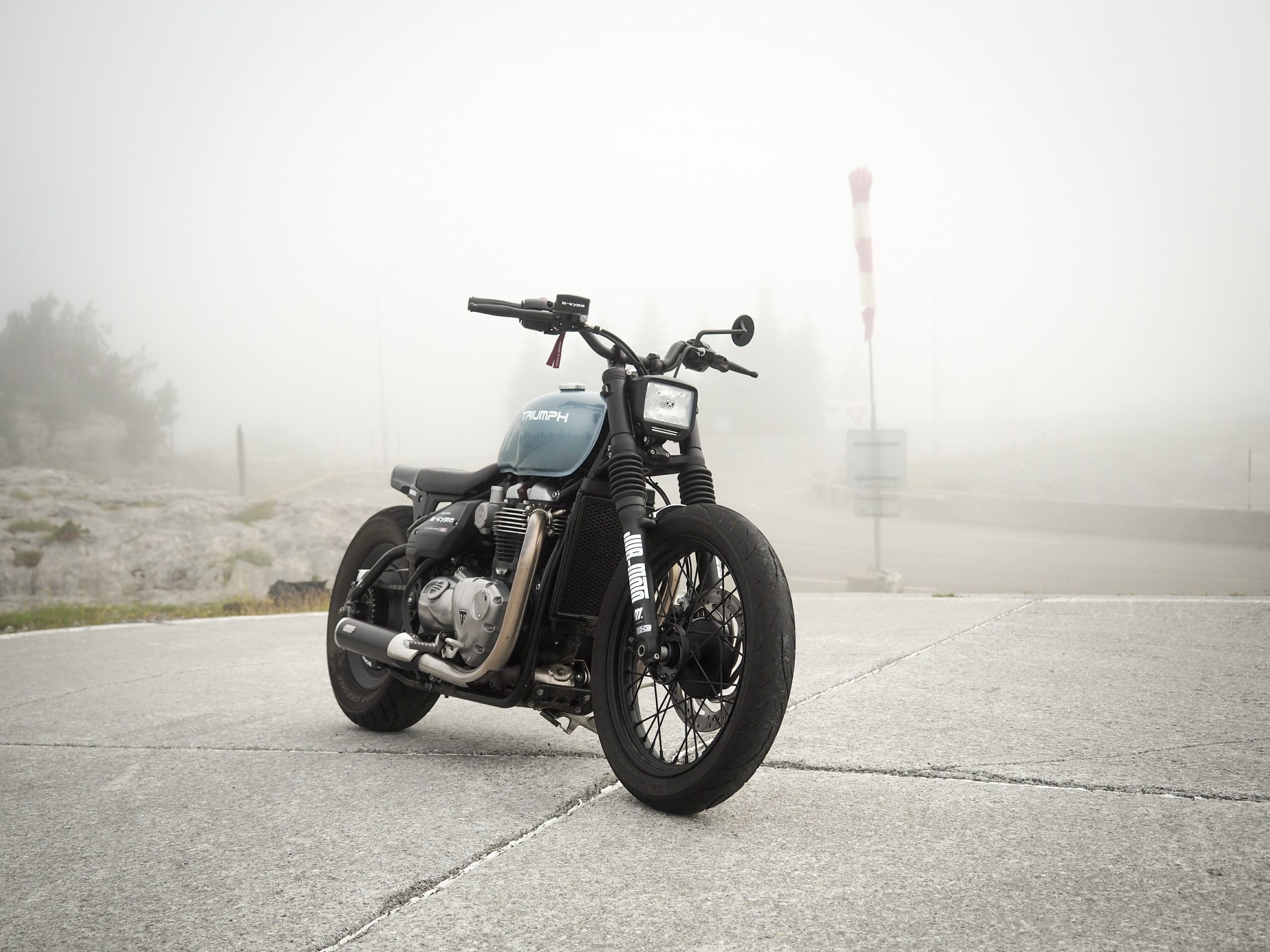 Triumph Bonneville Bobber "B-Type" by JvB