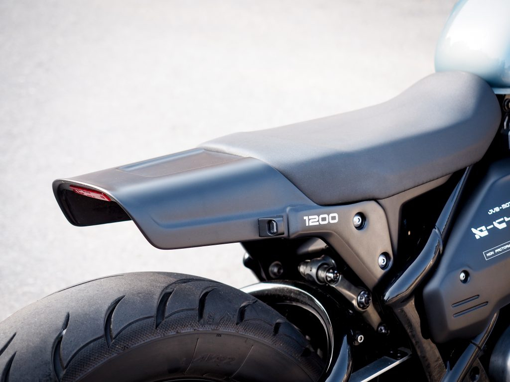 Triumph Bonneville Bobber "B-Type" by JvB