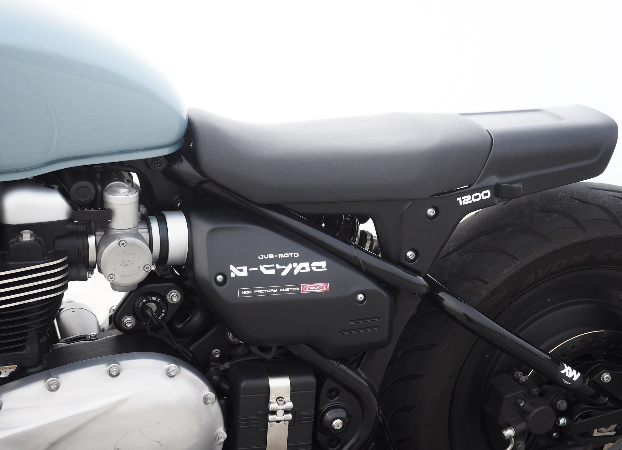 Triumph Bonneville Bobber "B-Type" by JvB