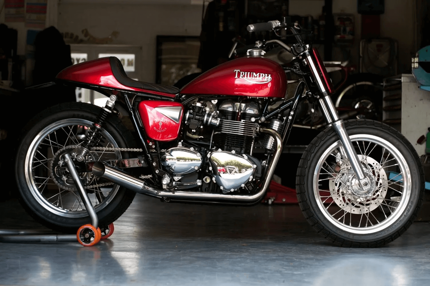 Triumph Bonneville "T100 Tracker" | Foundry Motorcycle