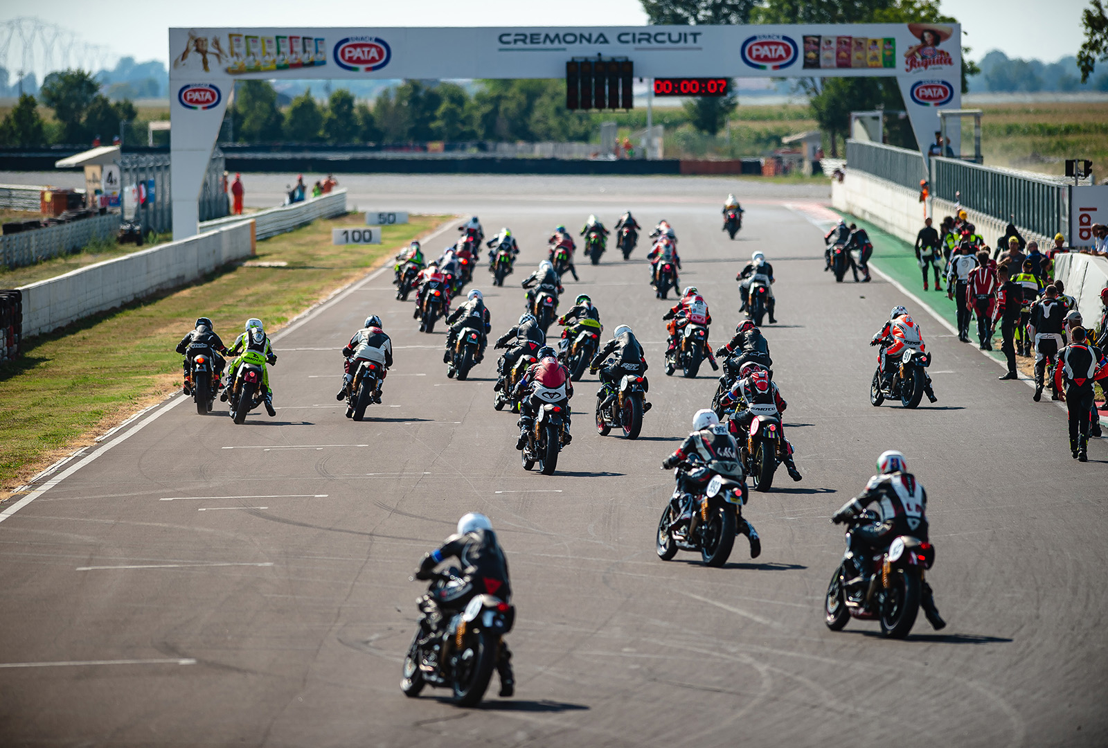 Fast Moto Racing Moto Guzzi al Motor Bike Expo 2023 con il Trofeo Fast Endurance - Motoblog