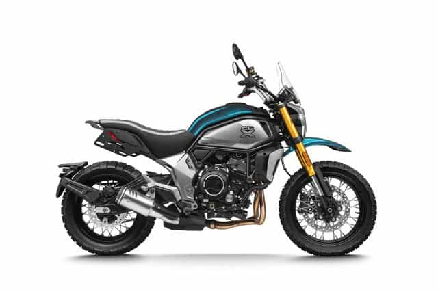 CFMoto 700CL-X Adventure: foto