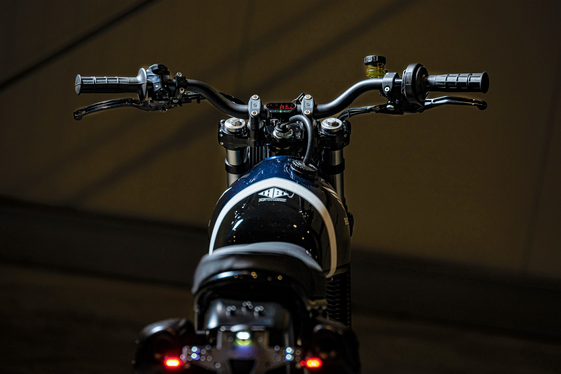 Honda NX 650 Dominator by HB Custom