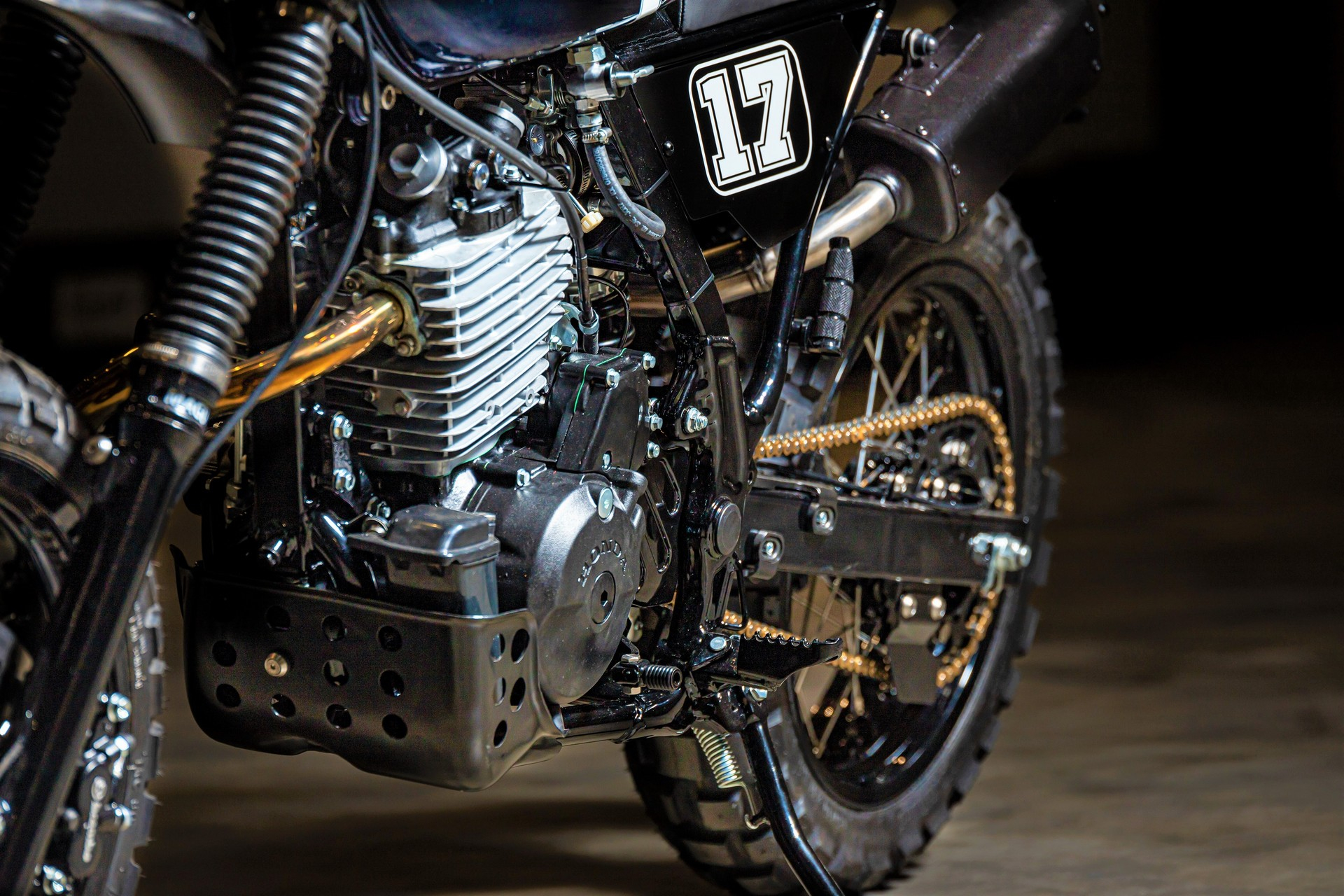 Honda NX 650 Dominator by HB Custom
