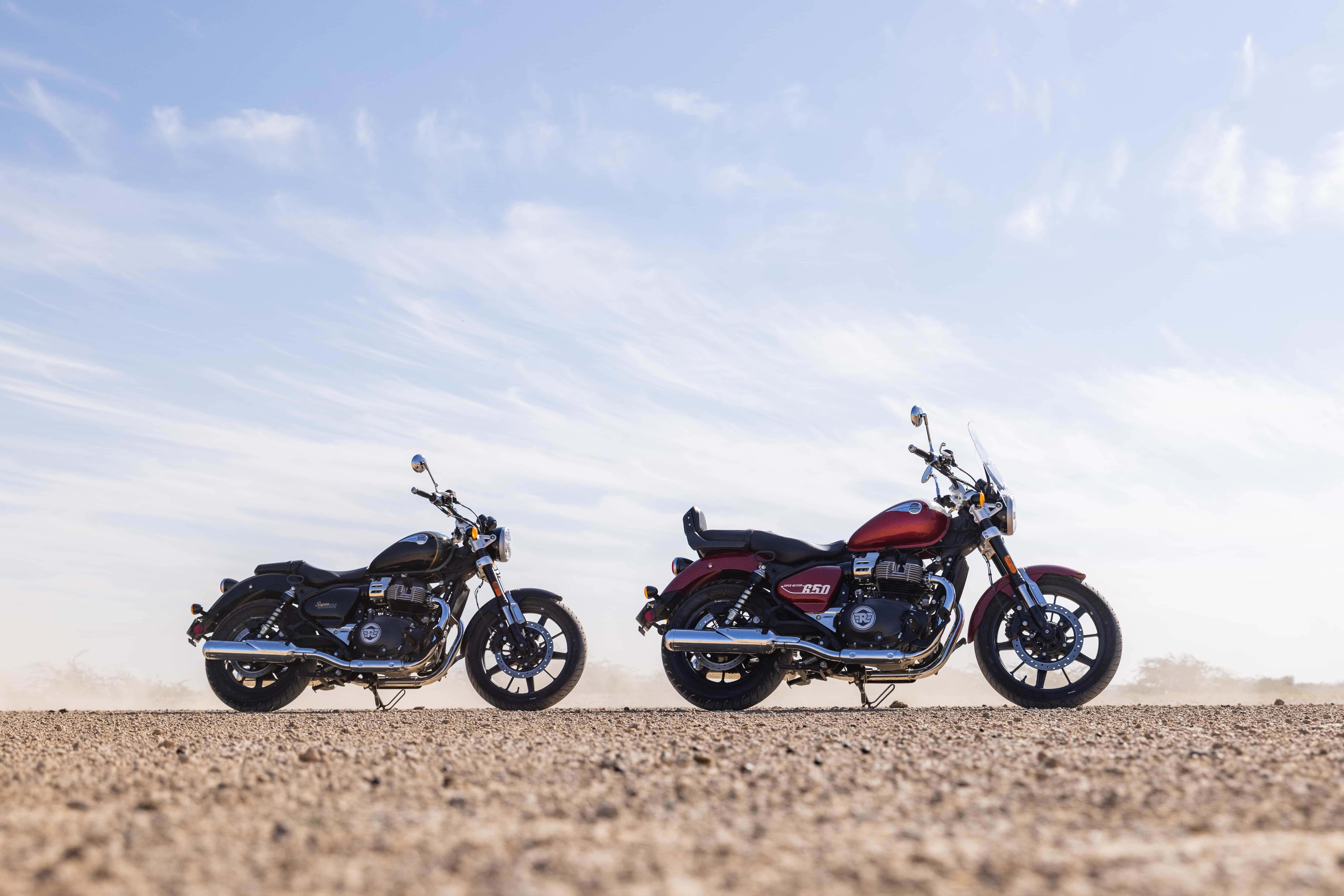 Royal Enfield Super Meteor 650: foto