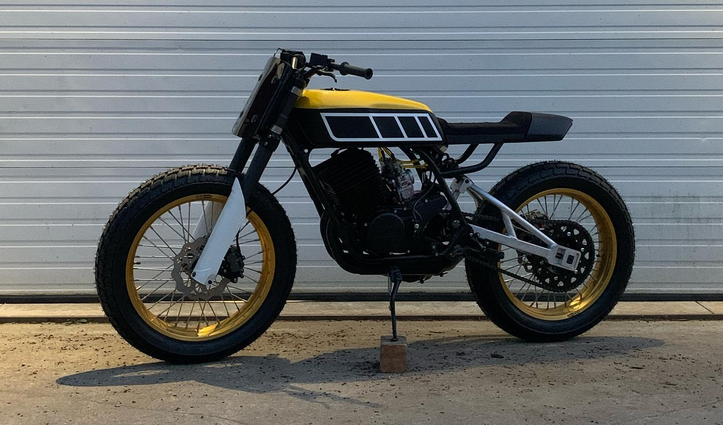 Yamaha RD400 '427 Street Tracker' by Smyth Innovations