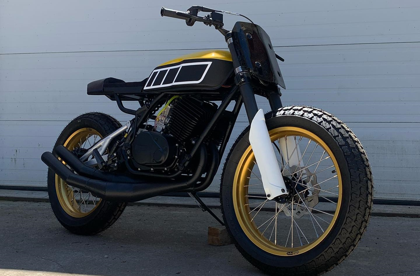 Yamaha RD400 '427 Street Tracker' by Smyth Innovations