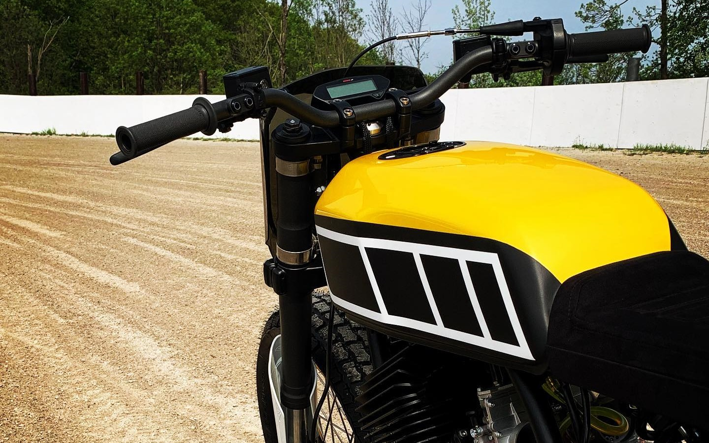 Yamaha RD400 '427 Street Tracker' by Smyth Innovations
