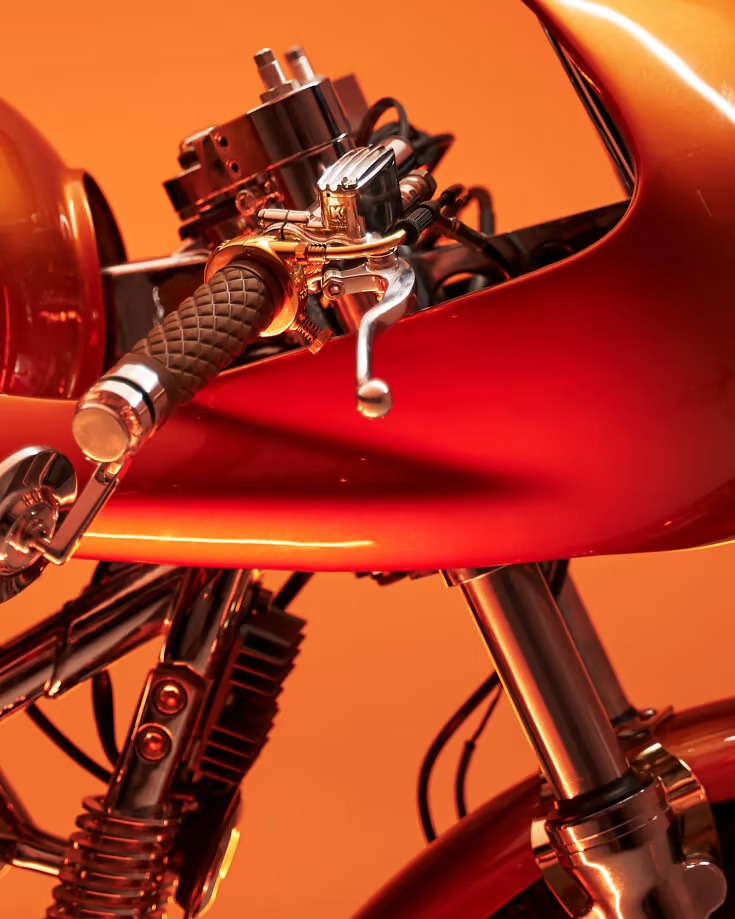 Triumph Thruxton 900 "Helios" by Tamarit