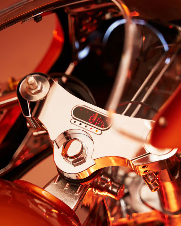 Triumph Thruxton 900 "Helios" by Tamarit