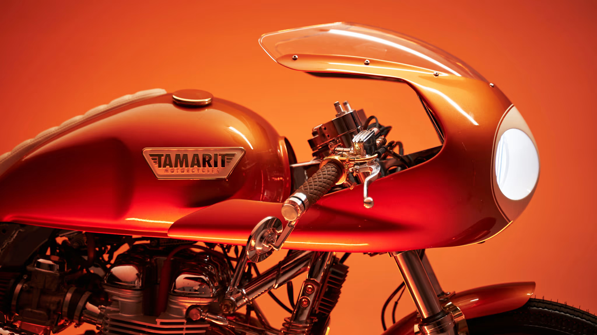 Triumph Thruxton 900 "Helios" by Tamarit