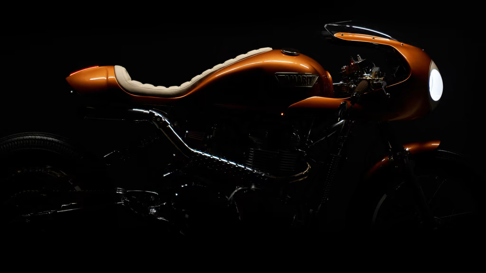 Triumph Thruxton 900 "Helios" by Tamarit