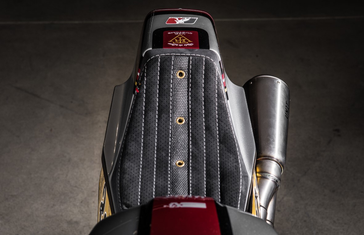 BMW R nineT "Flat Nine" by VTR Custom