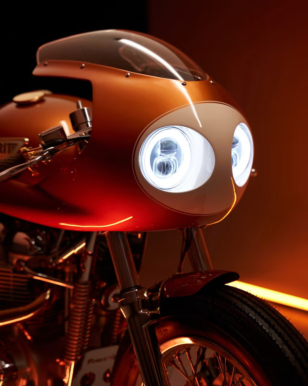 Triumph Thruxton 900 "Helios" by Tamarit