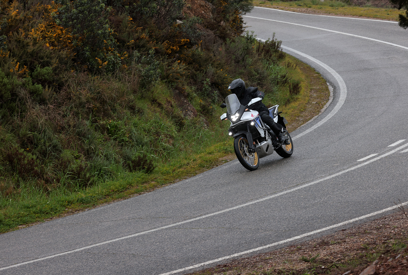 Honda XL750 Transalp, le foto della prova