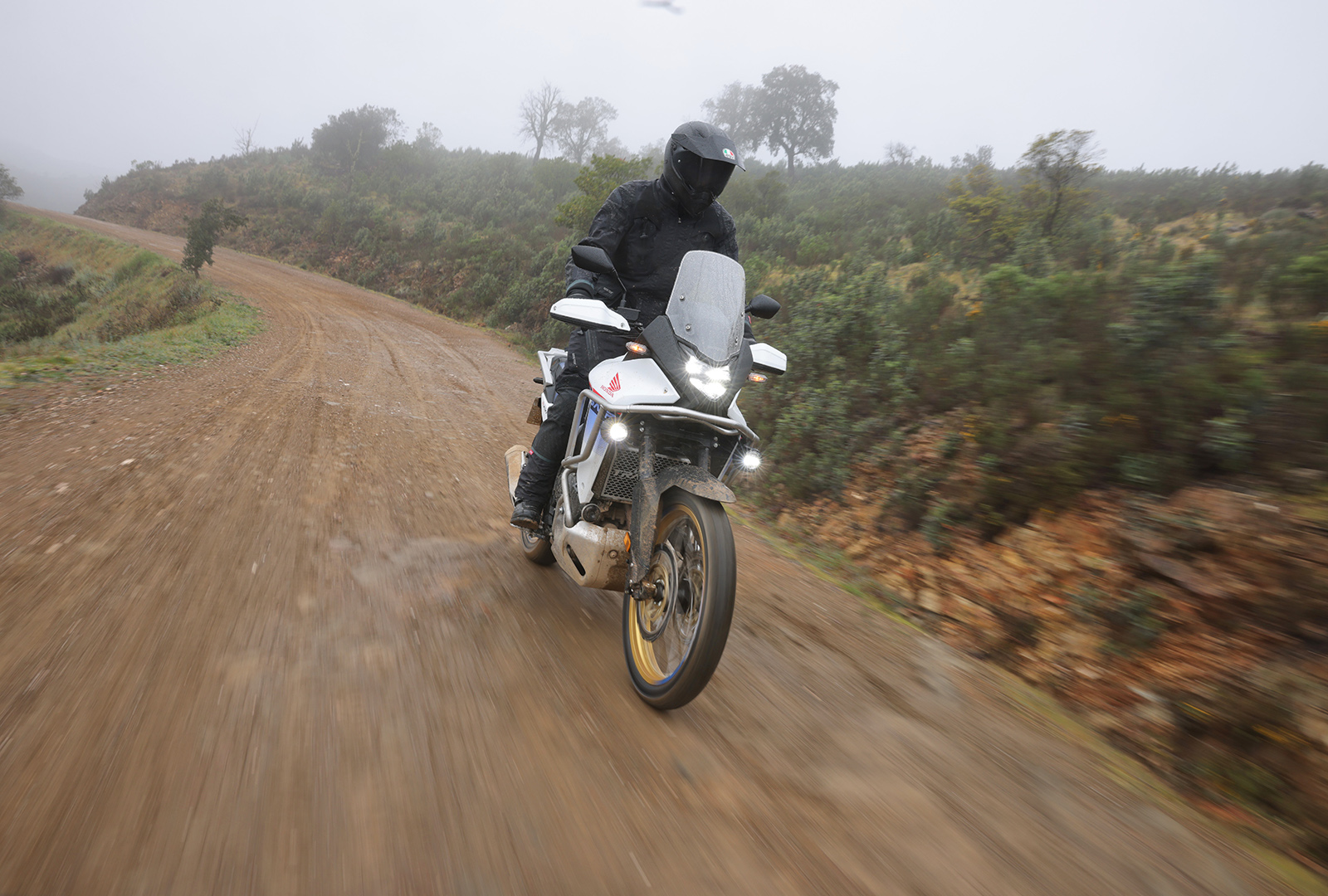 Honda XL750 Transalp, le foto della prova