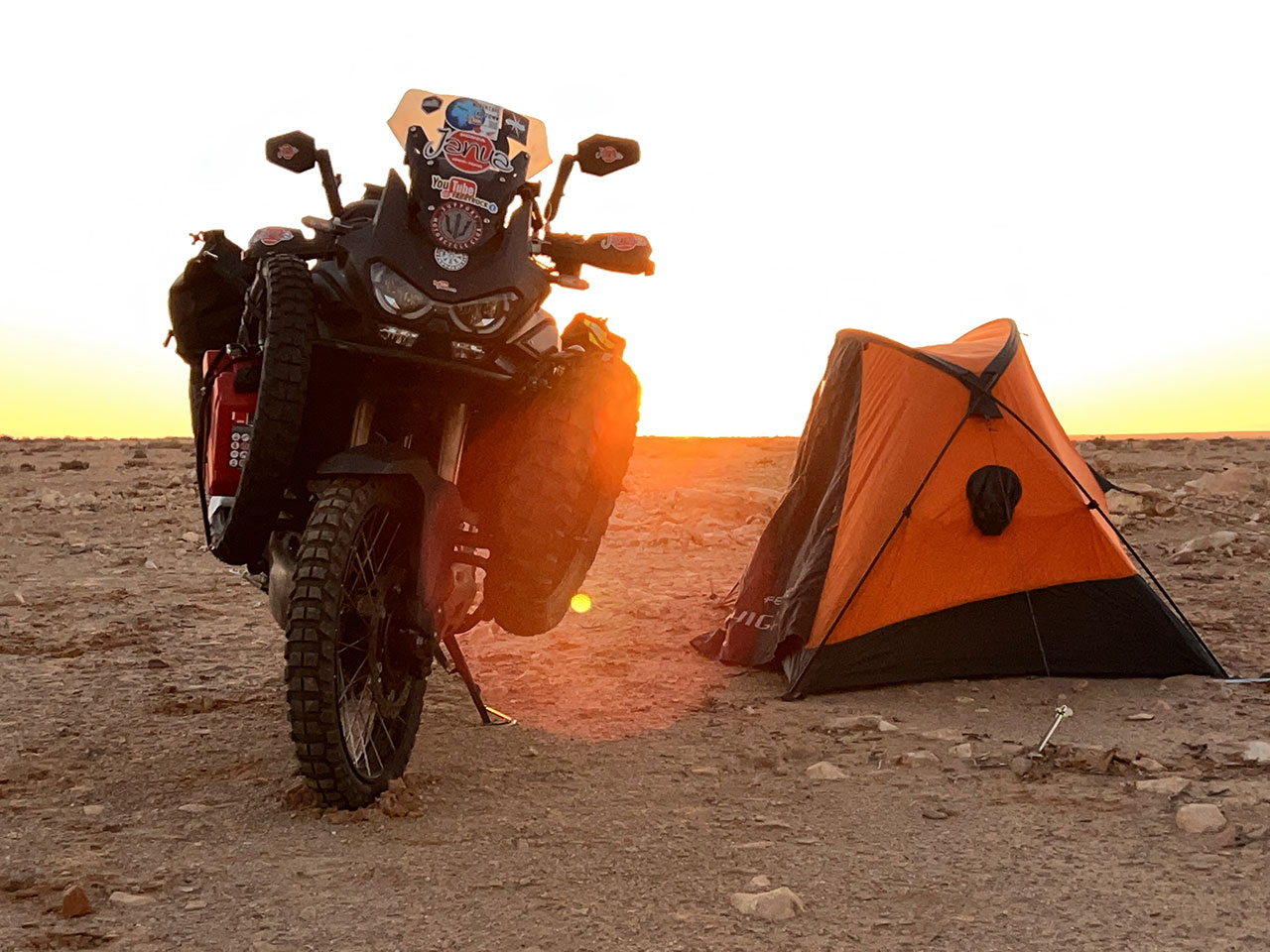 Fabryrock, da Capo Nord a Cape Town con l'Africa Twin: le foto