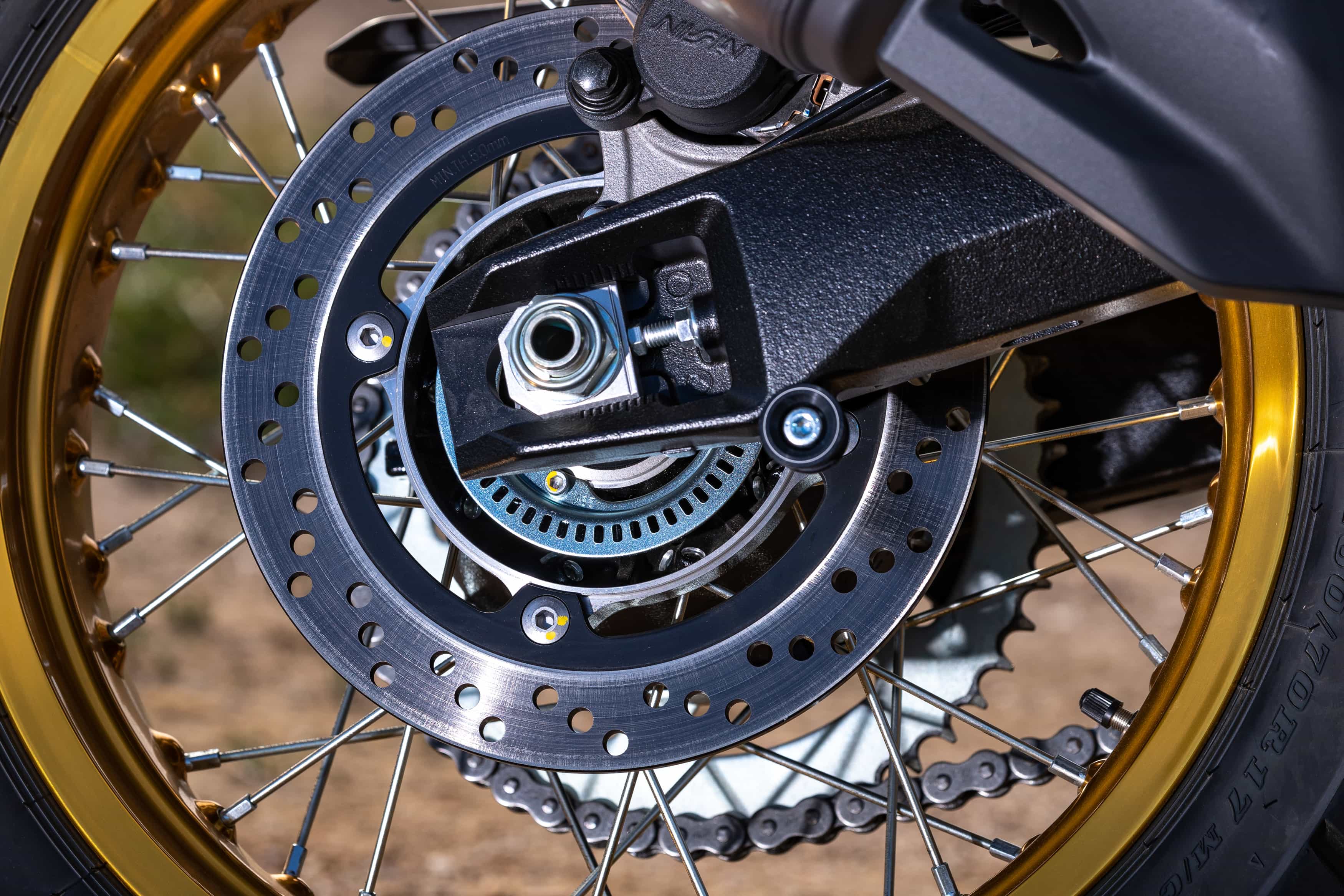 Suzuki V-Strom 800DE: foto