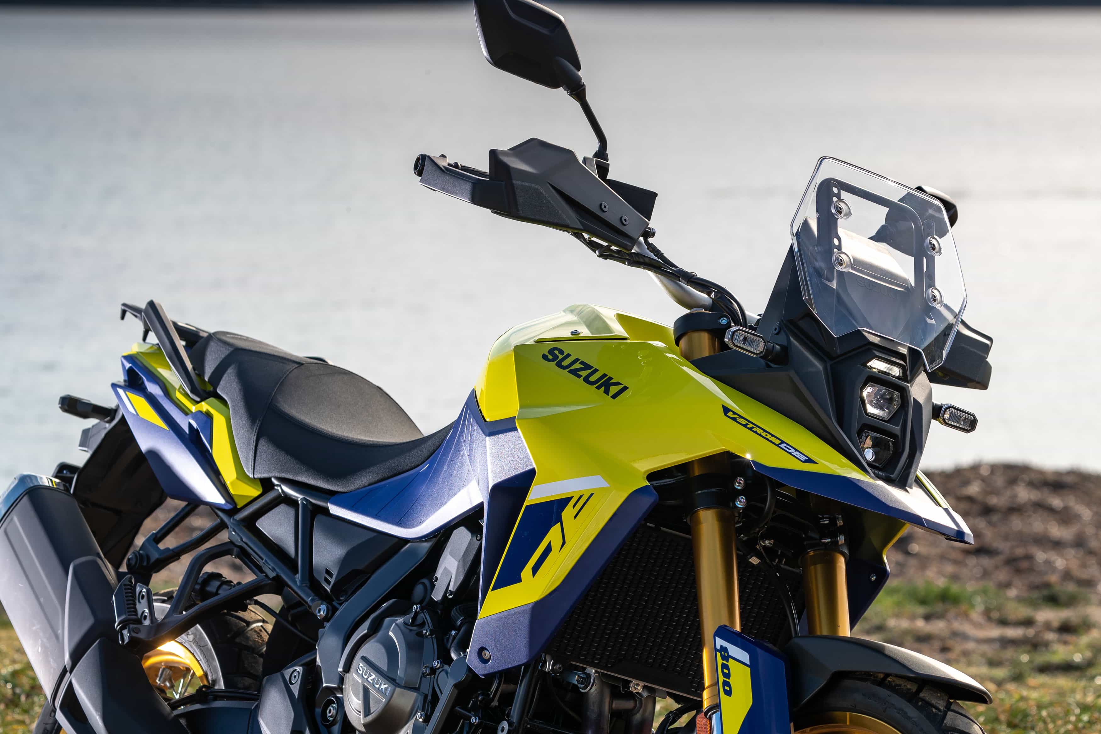 Suzuki V-Strom 800DE: foto