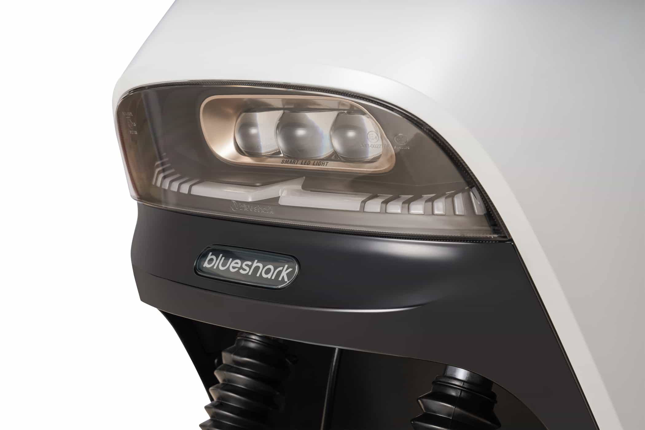 Keeway svela lo scooter elettrico Blueshark R80 Lite: foto