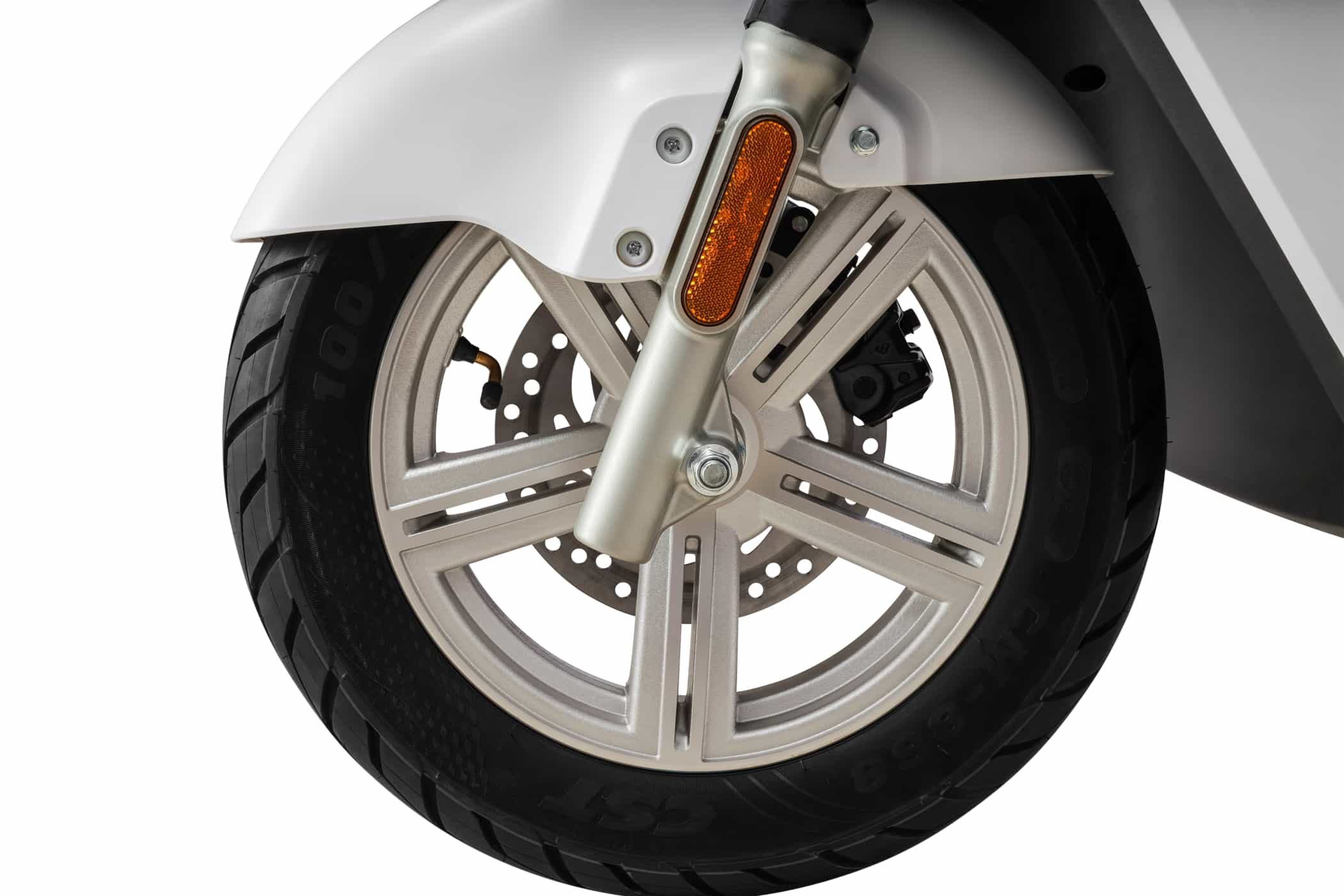 Keeway svela lo scooter elettrico Blueshark R80 Lite: foto