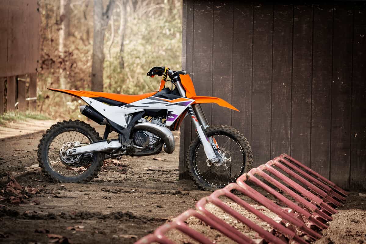 KTM nuova gamma Motocross 2024: foto