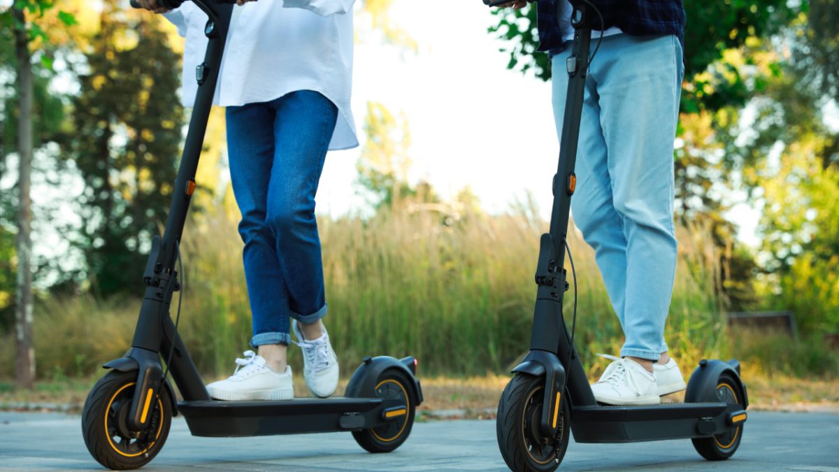Nuove regole monopattini 2026: targa, assicurazione e multe