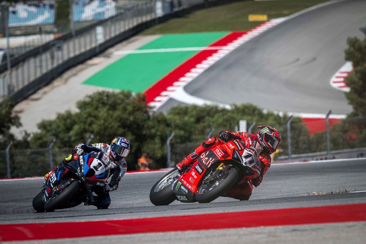 Superbike 2025, finale da brividi: Razgatlioglu può chiudere i conti o Bulega farà il miracolo?