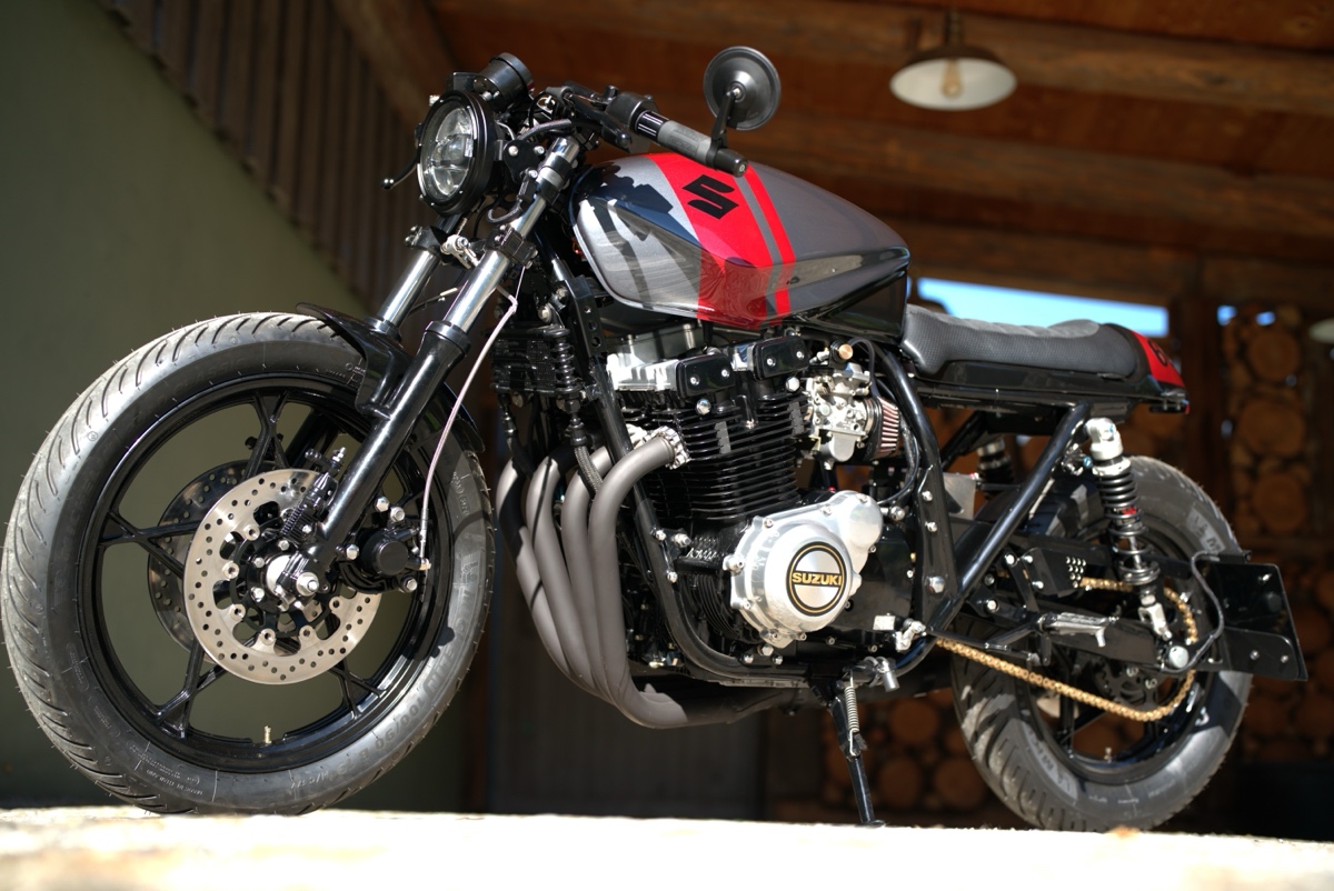 Un garage, un’amicizia e una leggenda: la rinascita di una Suzuki Katana del 1982