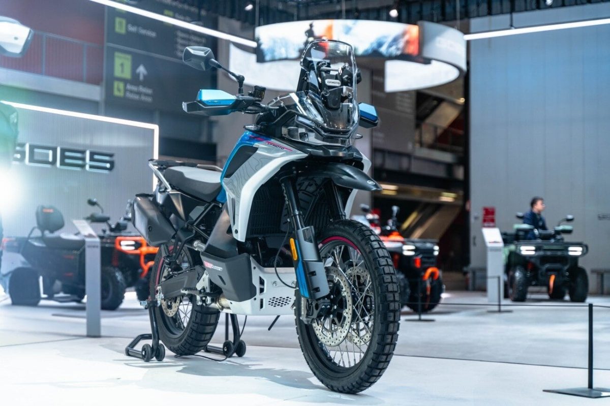 CFMOTO 1000MT X: debutto EICMA 2025 e autonomia record