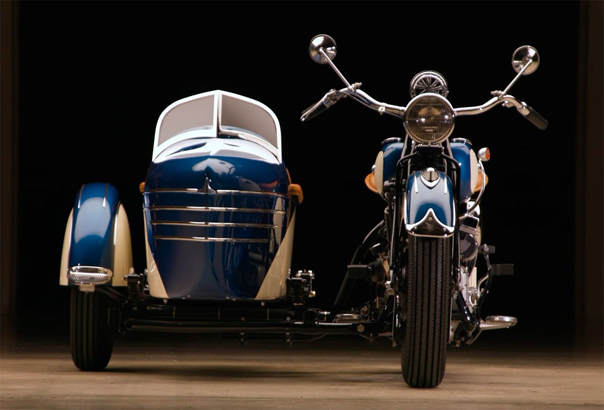 Jay Leno restaura la sua Indian Chief del 1940 dopo un grave incidente, scoprendo vecchie riparazioni e problemi nascosti
