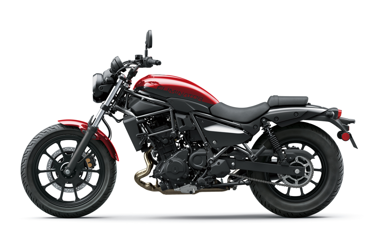 Una naked da 3.149 euro con design simile alla KTM Duke, dotata di ABS e TCS, immagine di approfondimento